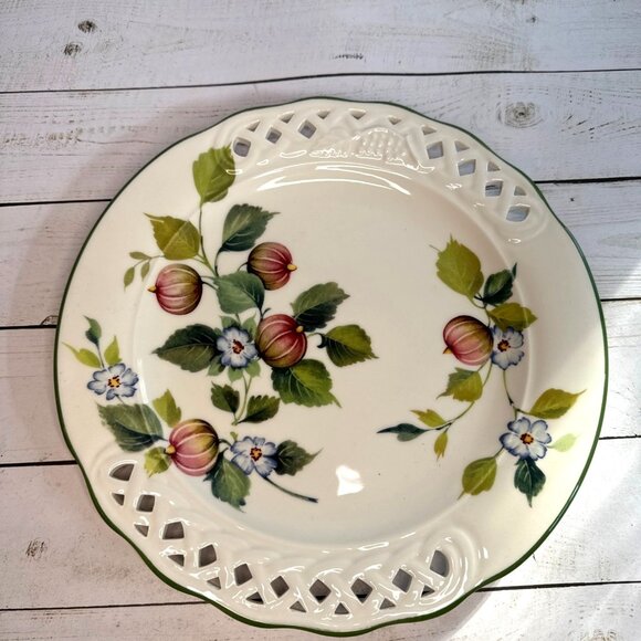 Brunelli Italy Tiffany Victorian Lattice Edge Dinner Plate 11.5 Gooseberry Fruit - Picture 1 of 14